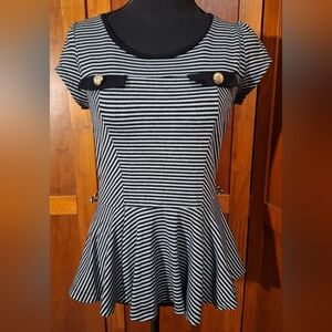 BONGO women's black and gray striped short sleeve shirt. Size M